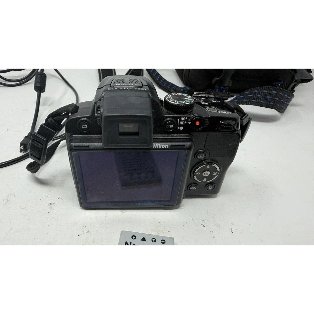 Nikon COOLPIX P500 36X Zoom 12.1MP Tilt Screen Digital Camera - Bundle - Nice -